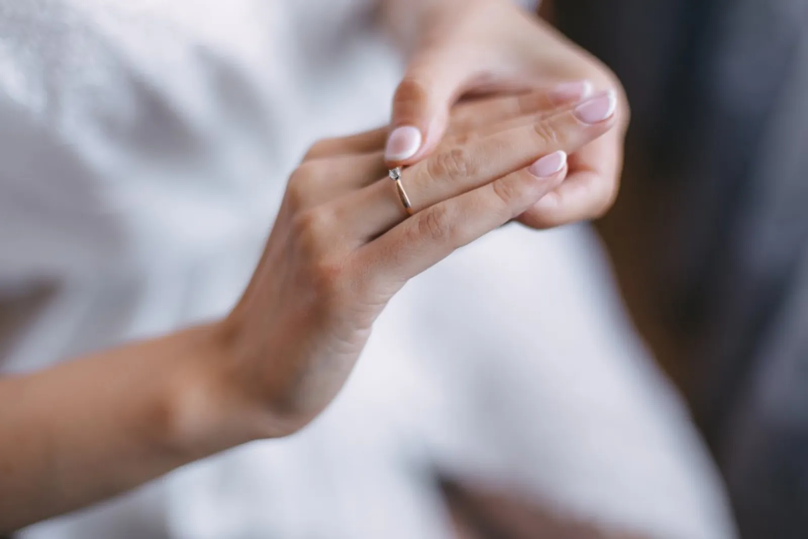 A diamond engagement ring