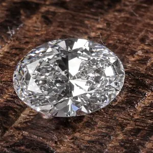 Oval cut diamond
