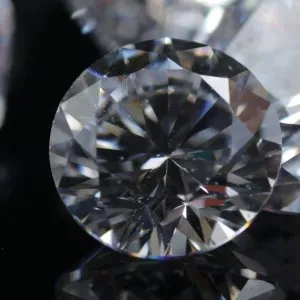 Round cut diamond